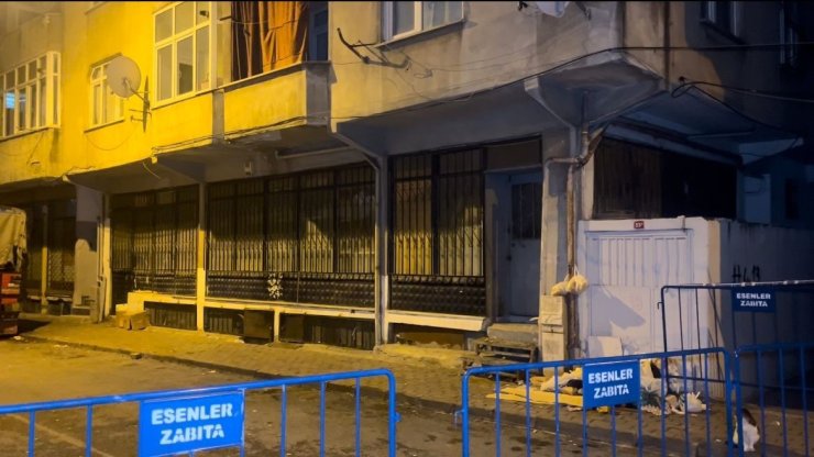 ESENLER’DE KOLONLARI ÇATLAYAN 6 KATLI BİNA TAHLİYE EDİLDİ