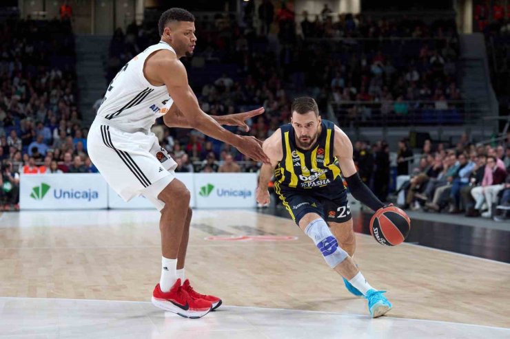FENERBAHÇE, EUROLEAGUE’DE 10. GALİBİYETİNİ MADRİD’DE ALDI