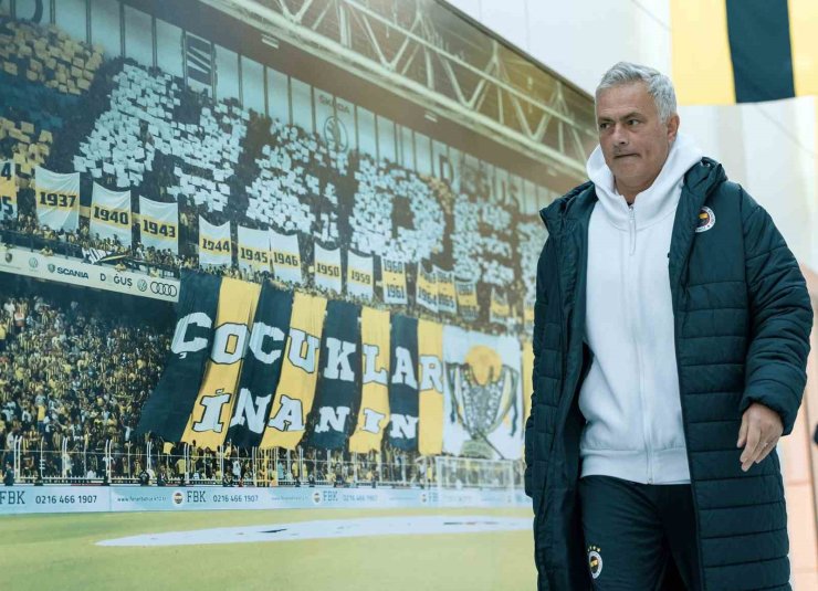 FENERBAHÇE, BEŞİKTAŞ MAÇI İÇİN KAMPA GİRDİ