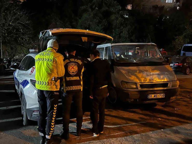 KAĞITHANE’DE KÜÇÜK ÇOCUĞUN CANINI HİÇE SAYAN SÜRÜCÜ YAKALANDI