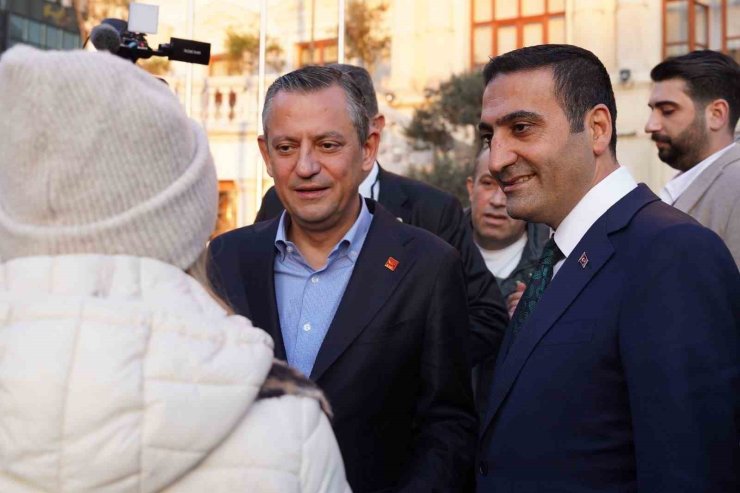 CHP LİDERİ ÖZGÜR ÖZEL’DEN BEYOĞLU BELEDİYESİ’NE ZİYARET