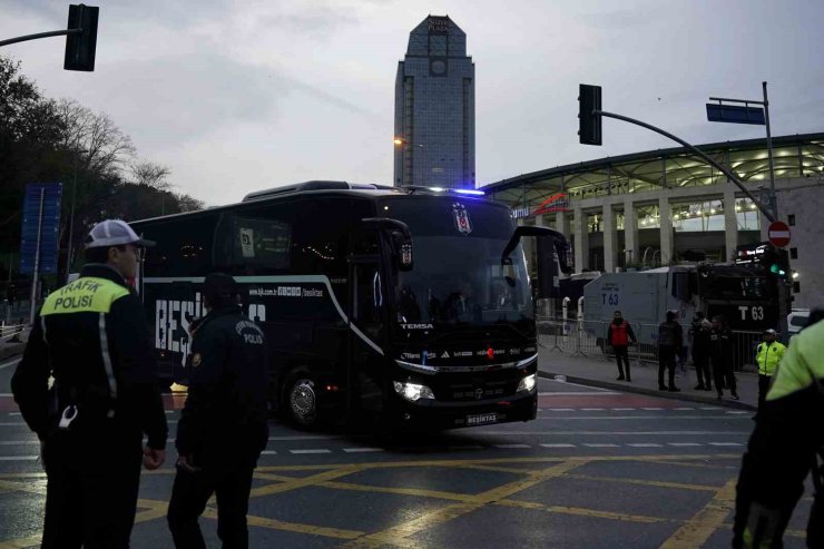 BEŞİKTAŞ, DOLMABAHÇE’YE GELDİ