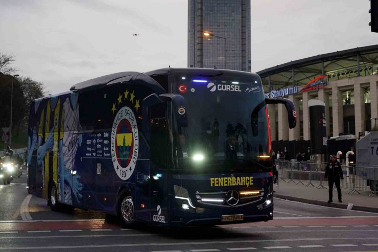 FENERBAHÇE, TÜPRAŞ STADYUMU’NA ULAŞTI