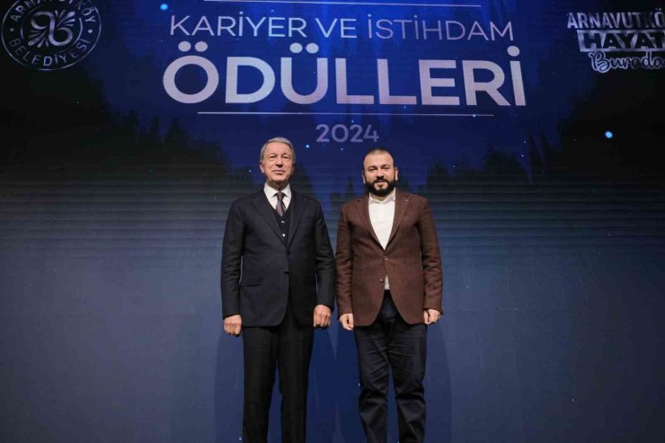 ARNAVUTKÖY’DE 2 BİN KİŞİ İSTİHDAM FUARI İLE İŞ BULDU