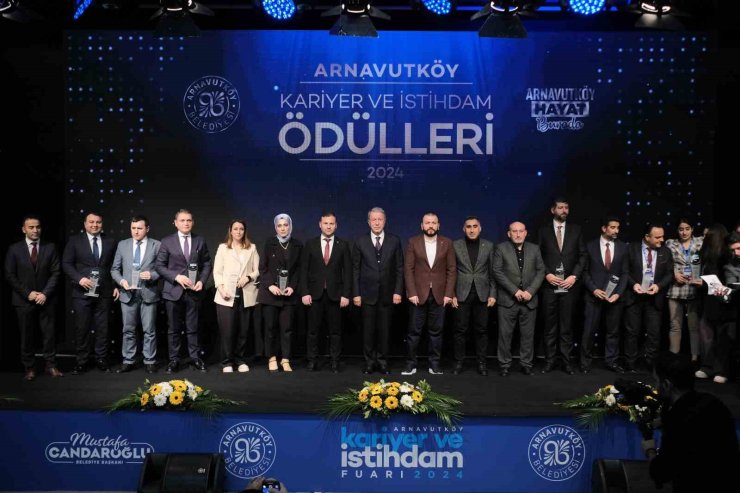 ARNAVUTKÖY’DE 2 BİN KİŞİ İSTİHDAM FUARI İLE İŞ BULDU