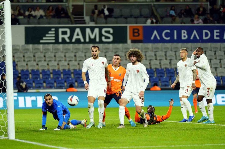 TRENDYOL SÜPER LİG: BAŞAKŞEHİR: 0 - HATAYSPOR: 0 (İLK YARI)