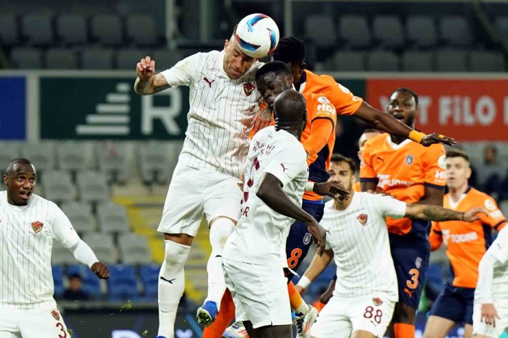 TRENDYOL SÜPER LİG: BAŞAKŞEHİR: 0 - HATAYSPOR: 0 (İLK YARI)