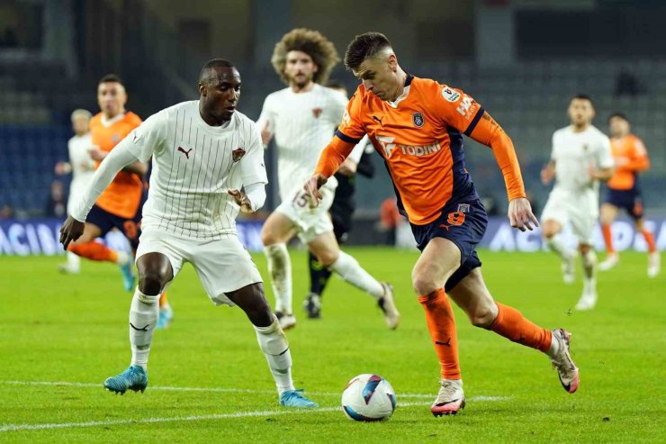 TRENDYOL SÜPER LİG: BAŞAKŞEHİR: 0 - HATAYSPOR: 0 (İLK YARI)
