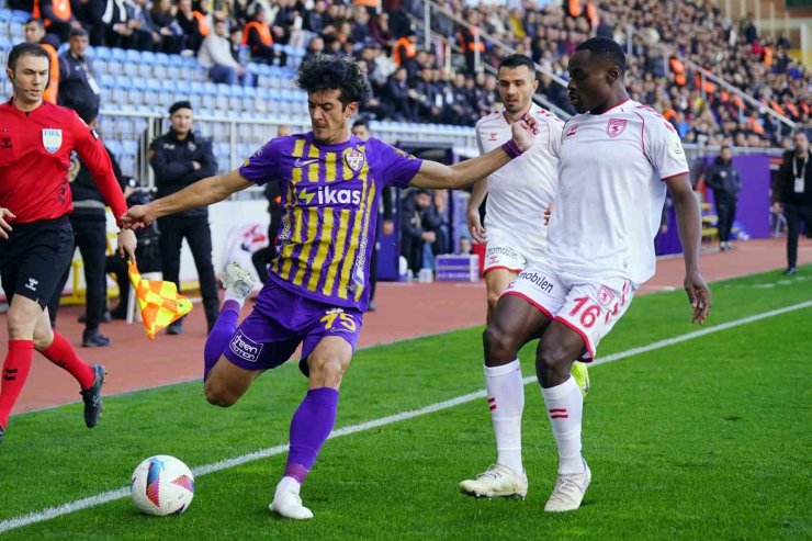 TRENDYOL SÜPER LİG: EYÜPSPOR: 0 - SAMSUNSPOR: 0 (MAÇ DEVAM EDİYOR)