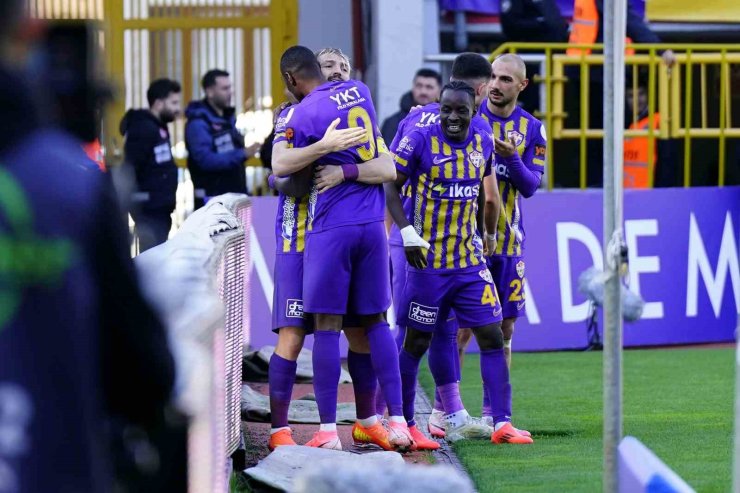 TRENDYOL SÜPER LİG: EYÜPSPOR: 3 - SAMSUNSPOR: 0 (MAÇ SONUCU)