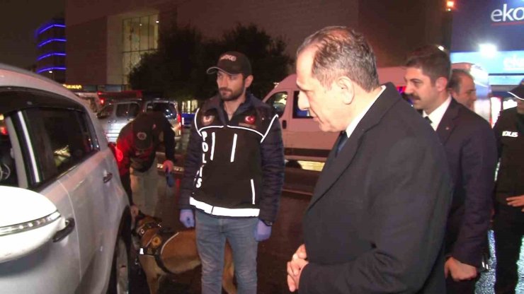 İSTANBUL EMNİYET MÜDÜRÜ YILDIZ, TAKSİM’DE DENETİME KATILDI