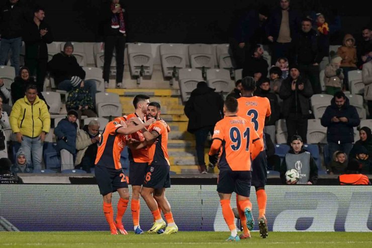 UEFA KONFERANS LİGİ: BAŞAKŞEHİR: 2 - HEİDENHEİM: 0 (İLK YARI)