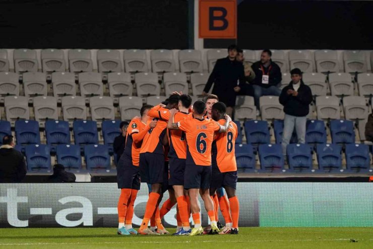UEFA KONFERANS LİGİ: BAŞAKŞEHİR: 2 - HEİDENHEİM: 0 (İLK YARI)