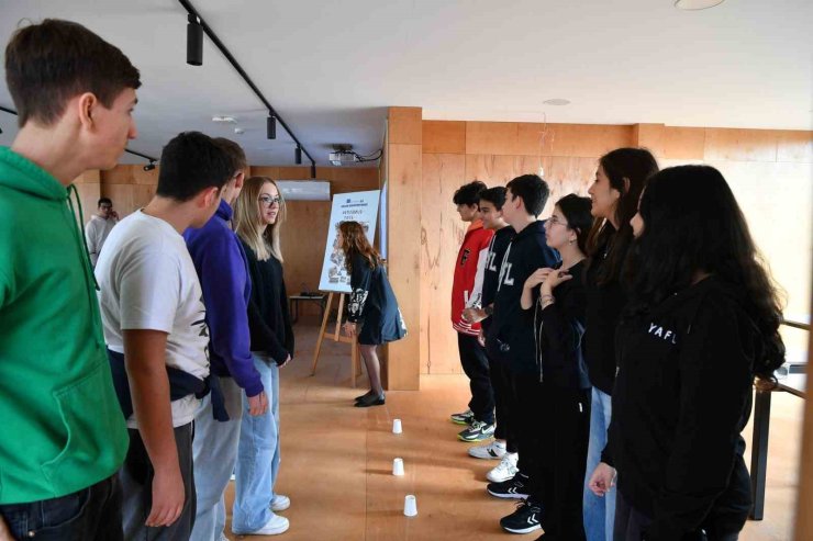 ERASMUS ÖĞRENCİLERİ AZİZ SANCAR BİLİM VE SANAT MERKEZİ’NDE