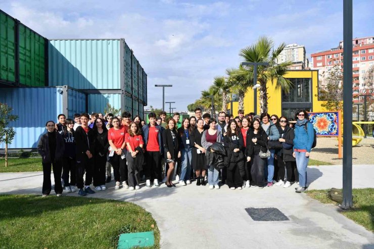 ERASMUS ÖĞRENCİLERİ AZİZ SANCAR BİLİM VE SANAT MERKEZİ’NDE