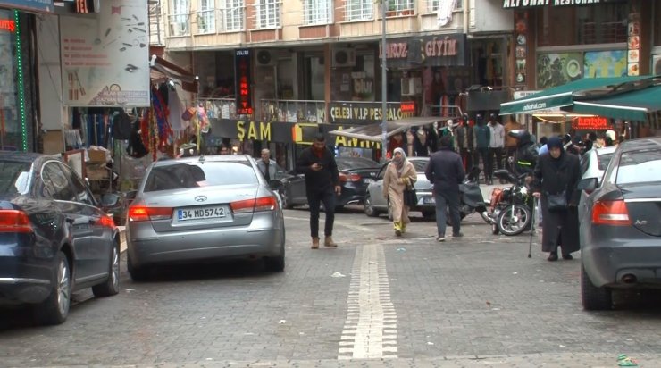 ESENYURT’TA YAŞAYAN SURİYELİLER DÖNÜŞ İÇİN HAZIRLANIYOR
