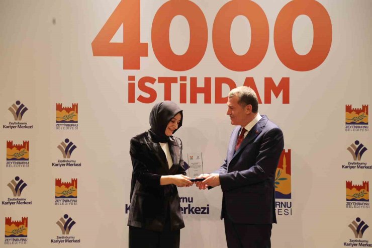 ZEYTİNBURNU KARİYER MERKEZİ’NDEN 4.000’İNCİ İSTİHDAM