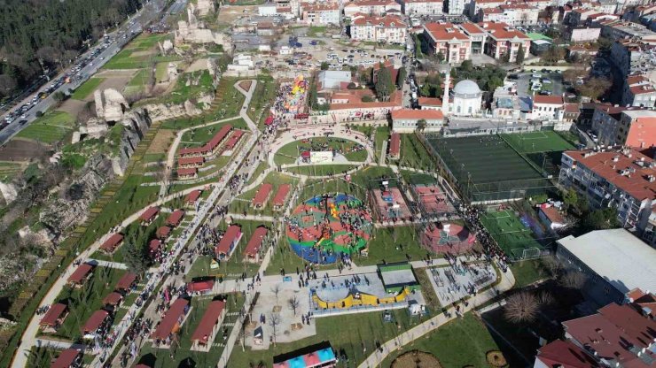 FATİH BELEDİYESİ’NİN KARA SURLARI MİLLET BAHÇESİ PROJESİ’NE ‘ALTIN KARINCA ÖDÜLÜ’