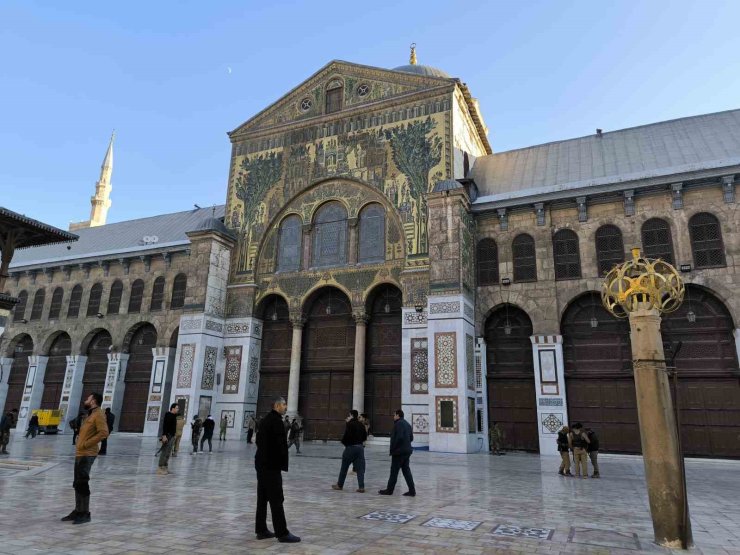 MEDENİYETLERE EV SAHİPLİĞİ YAPAN ŞAM’IN KALBİ EMEVİ CAMİİ