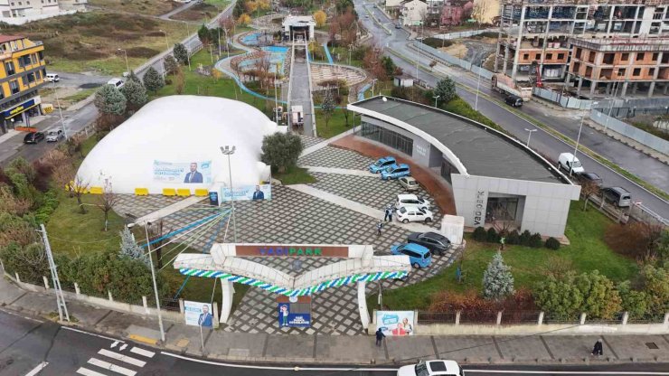 ARNAVUTKÖY’DE BUZ GİBİ EĞLENCE: BUZ PİSTİ AÇILDI