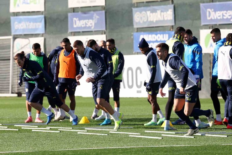 FENERBAHÇE, BAŞAKŞEHİR MAÇI HAZIRLIKLARINI TAMAMLADI