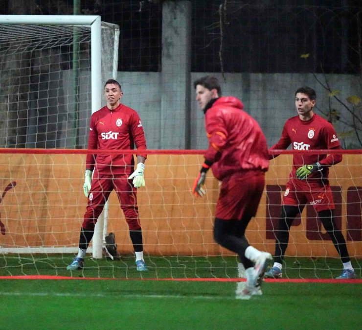 GALATASARAY, TRABZONSPOR MAÇI HAZIRLIKLARINA BAŞLADI