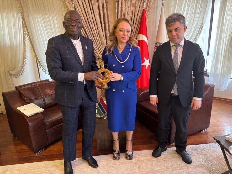TÜRK ŞİRKETLERİ, GAMBİYA’DA KALKINMA PROJELERİNDE YER ALACAK