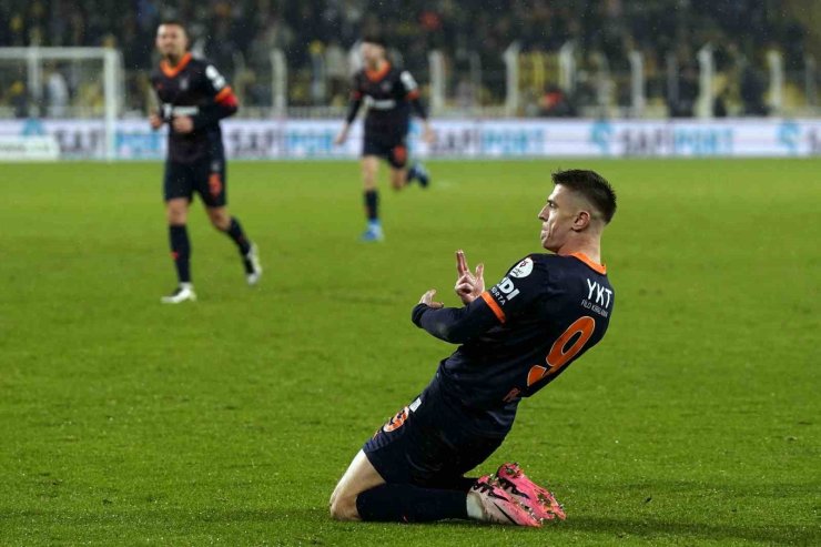 KRZYSZTOF PİATEK, GOL KRALLIĞINDA ZİRVEYE YERLEŞTİ