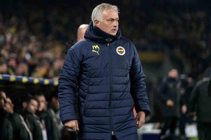 JOSE MOURİNHO’DAN BAŞAKŞEHİR MAÇINDA ROTASYON