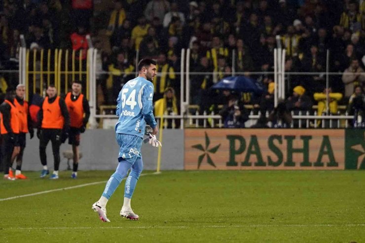 DOMİNİK LİVAKOVİC SAKATLANDI