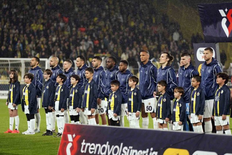 TRENDYOL SÜPER LİG: FENERBAHÇE: 1 - BAŞAKŞEHİR: 0 (İLK YARI)