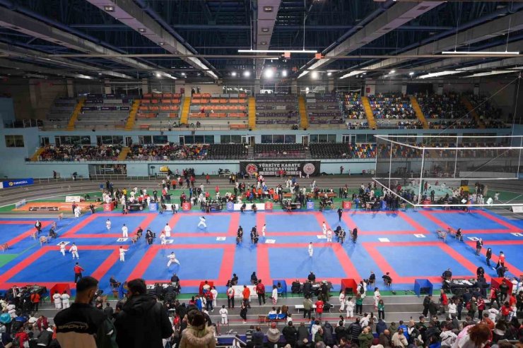 34. BOĞAZİÇİ KARATE ŞAMPİYONASI’NDA 4 BİN 500 SPORCU İSTANBUL’DA BULUŞTU