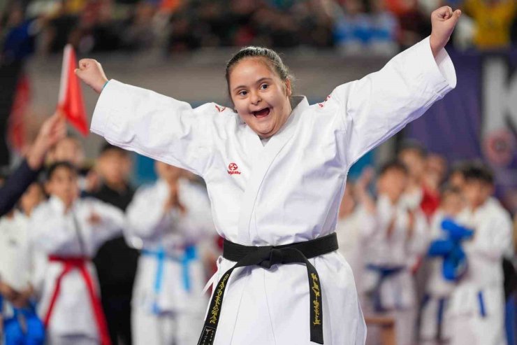 34. BOĞAZİÇİ KARATE ŞAMPİYONASI’NDA 4 BİN 500 SPORCU İSTANBUL’DA BULUŞTU