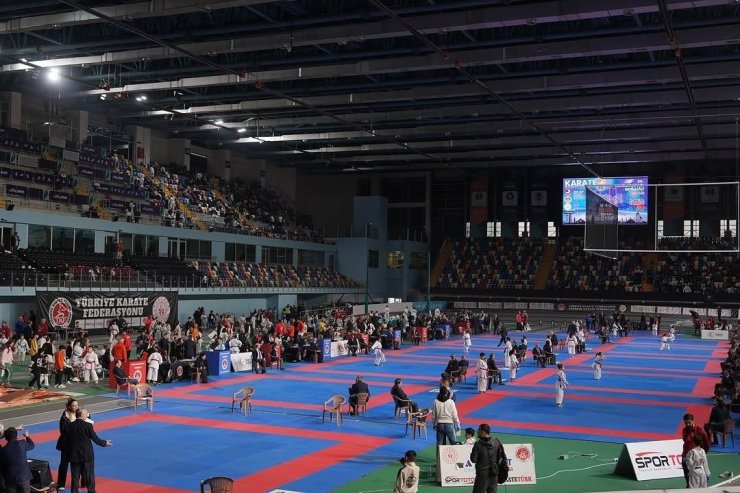 34. BOĞAZİÇİ KARATE ŞAMPİYONASI’NDA 4 BİN 500 SPORCU İSTANBUL’DA BULUŞTU
