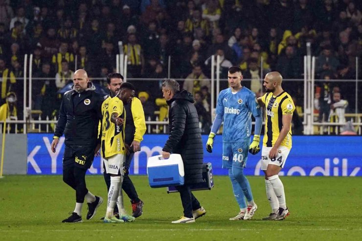 FENERBAHÇE’DEN BECAO, LİVAKOVİC VE OĞUZ AYDIN’IN SAĞLIK DURUMLARINA İLİŞKİN AÇIKLAMA