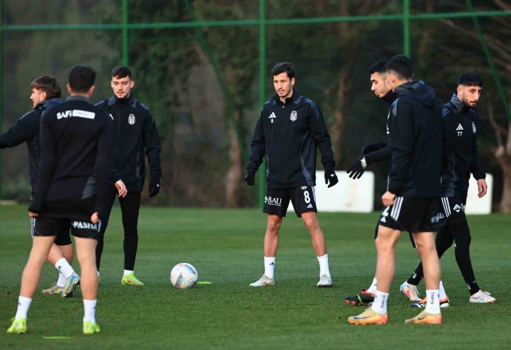 BEŞİKTAŞ, ALANYASPOR MAÇI HAZIRLIKLARINI TAMAMLADI