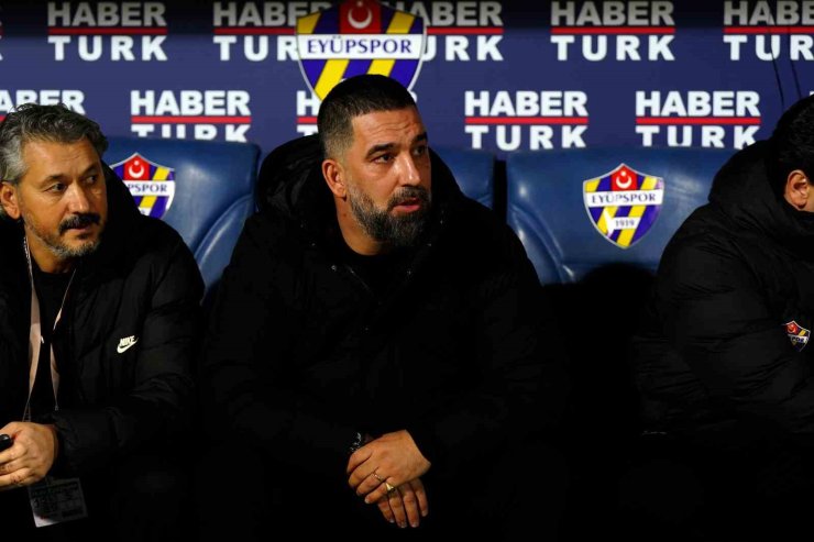TRENDYOL SÜPER LİG: EYÜPSPOR: 0 - FENERBAHÇE: 0 (MAÇ DEVAM EDİYOR)