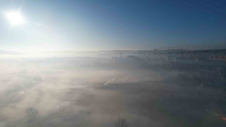 İSTANBUL’DA YILIN SON GÜNÜNDE MASALSI SİS GÖRÜNTÜLERİ
