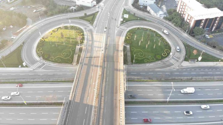 YILIN İLK GÜNÜNDE İSTANBUL’DA YOLLAR BOŞ KALDI