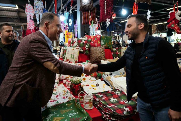 BEYLİKDÜZÜ BELEDİYE BAŞKANI ÇALIK 2024’ÜN SON GÜNÜNDE DE İLÇE HALKIYLA BİR ARAYA GELDİ