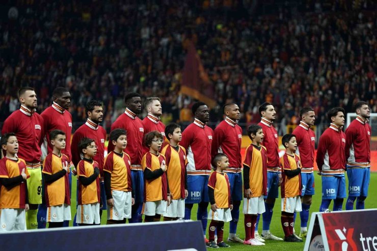 TRENDYOL SÜPER LİG: GALATASARAY: 1 - GÖZTEPE: 0 (MAÇ DEVAM EDİYOR)