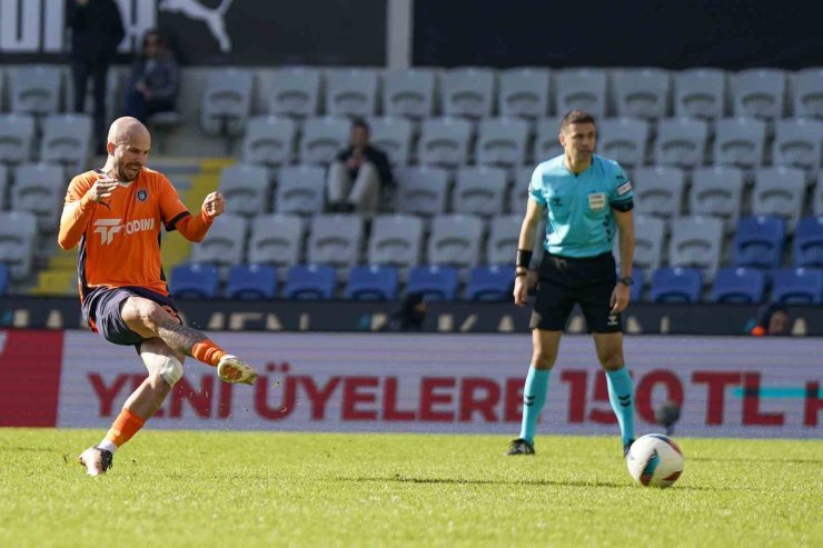 TRENDYOL SÜPER LİG: BAŞAKŞEHİR: 1 - ÇAYKUR RİZESPOR: 0 (İLK YARI)