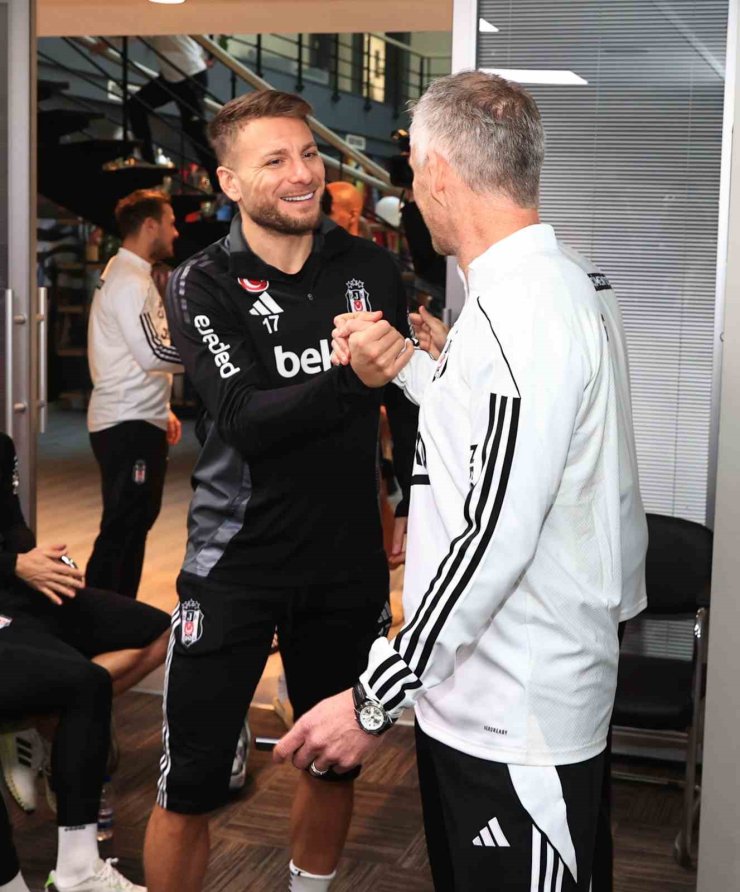 BEŞİKTAŞ’TA BAŞKAN SERDAL ADALI İLE OLE GUNNAR SOLSKJAER, TAKIMLA TOPLANTI YAPTI