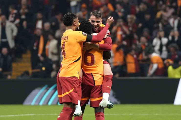 UEFA AVRUPA LİGİ: GALATASARAY: 2 - DİNAMO KİEV: 1 (İLK YARI)