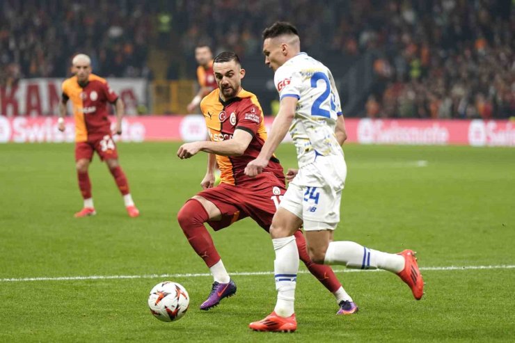 UEFA AVRUPA LİGİ: GALATASARAY: 2 - DİNAMO KİEV: 1 (İLK YARI)