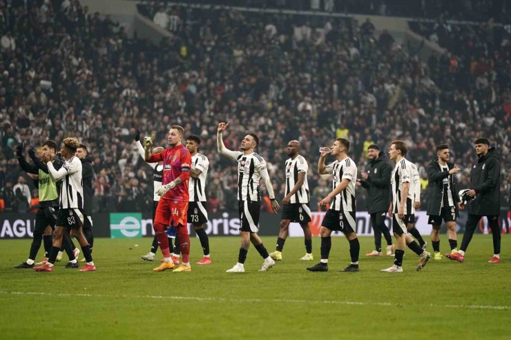 BEŞİKTAŞ, PLAY-OFF’LARA KALMA ŞANSINI YÜKSELTTİ