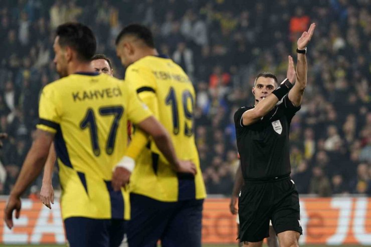 UEFA AVRUPA LİGİ: FENERBAHÇE: 0 - LYON: 0 (MAÇ SONUCU)