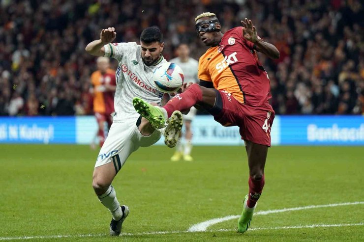 TRENDYOL SÜPER LİG: GALATASARAY: 1 - KONYASPOR: 0 (İLK YARI)
