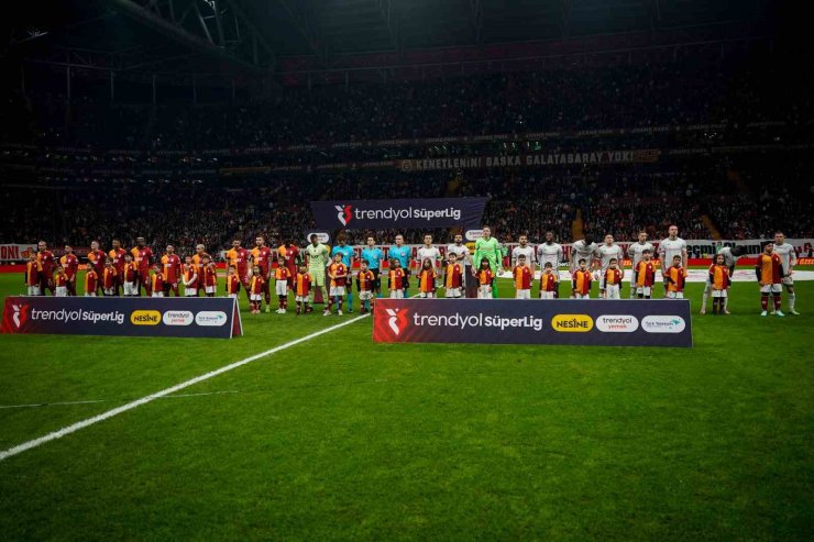 TRENDYOL SÜPER LİG: GALATASARAY: 0 - KONYASPOR: 0 (MAÇ DEVAM EDİYOR)