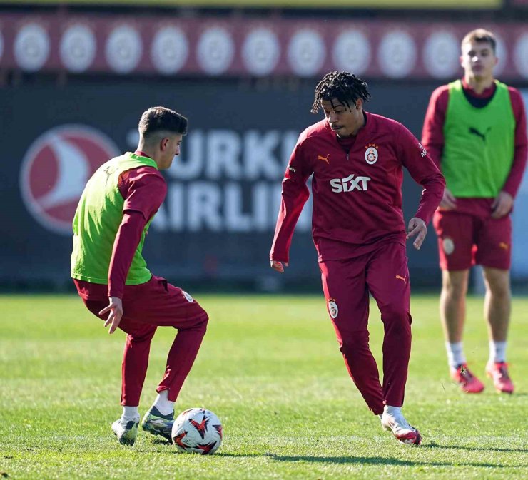 GALATASARAY, AJAX MAÇI HAZIRLIKLARINA BAŞLADI